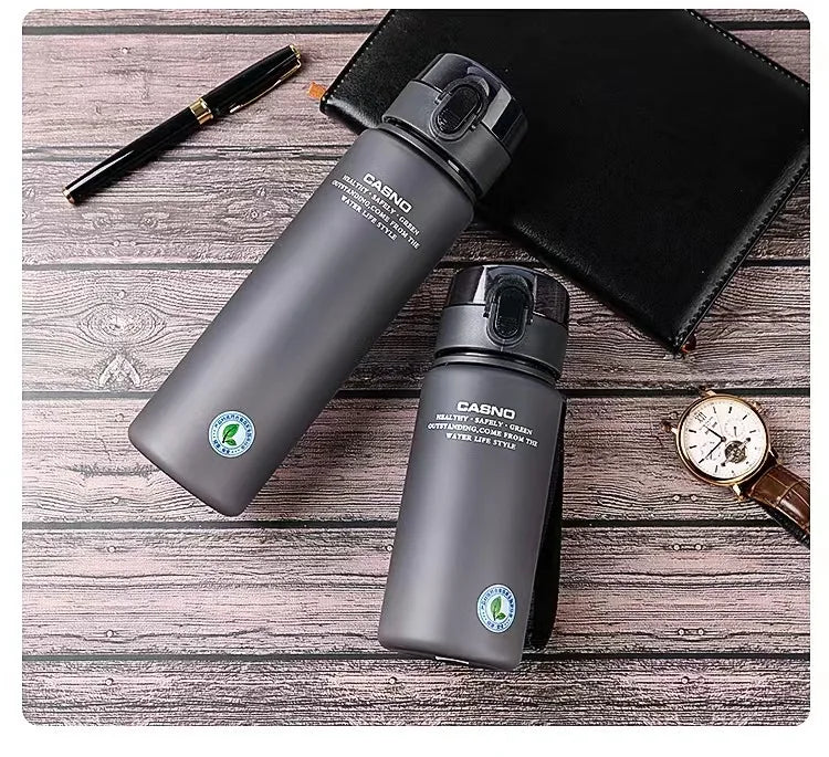 Botella de agua deportiva de alta calidad, libre de BPA, a prueba de fugas, ideal para paseos, caminatas y otras actividades. Disponible en 400ml y 560ml.