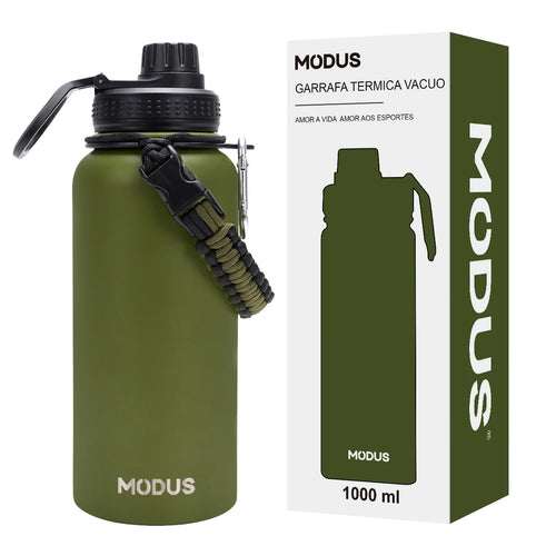 Botella de agua de acero inoxidable con aislamiento al vacío.
